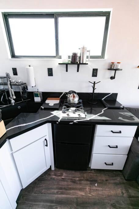 Grand Canyon Stargazing Off-Grid Tiny Home Valle Εξωτερικό φωτογραφία